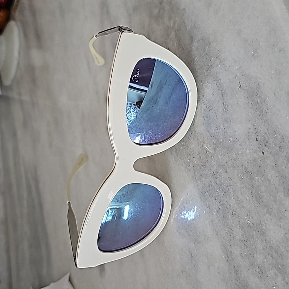 Quay Austraila White Eclipse Sunglasses